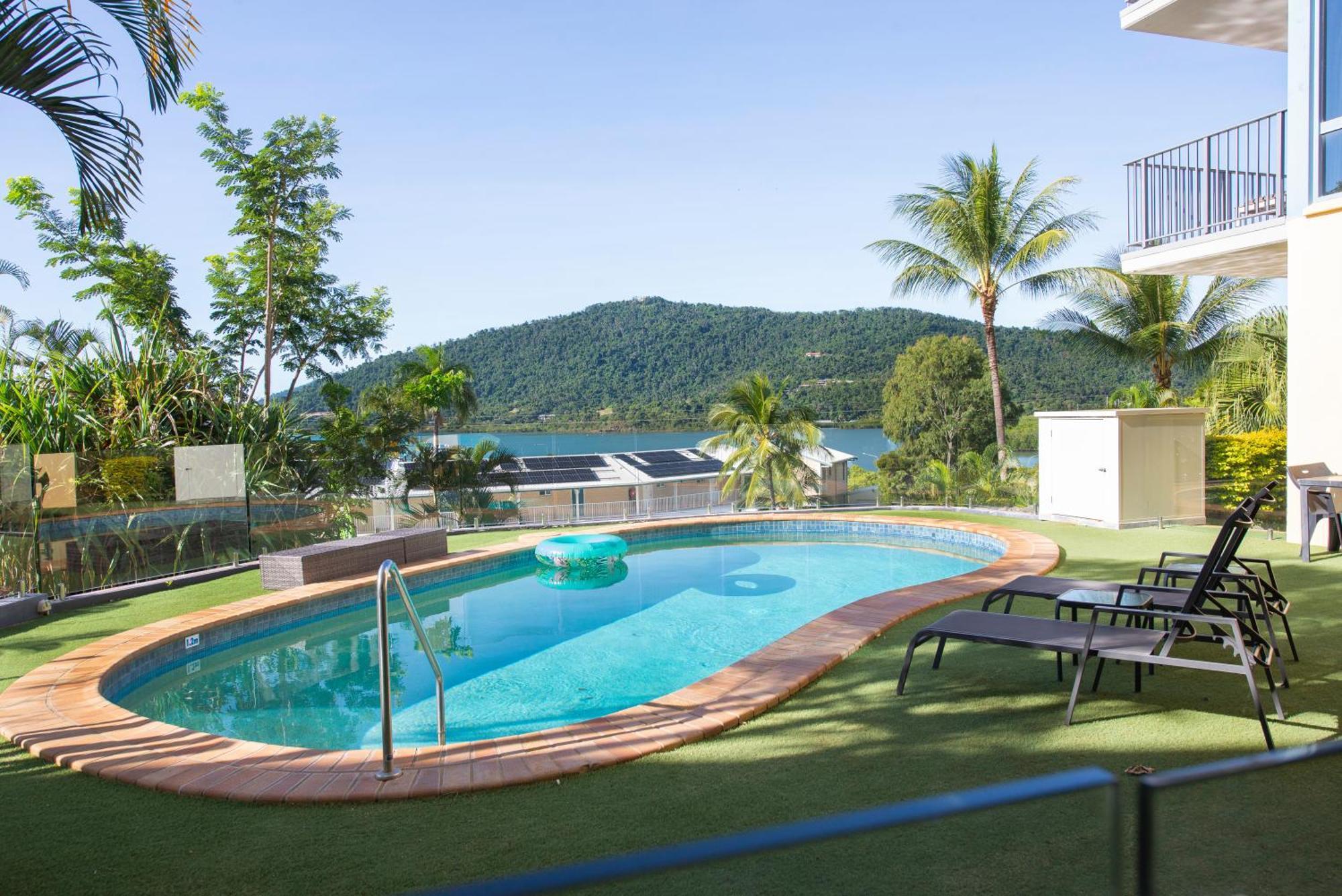 Coral Sea Vista Apartments Еърли Бийч Екстериор снимка