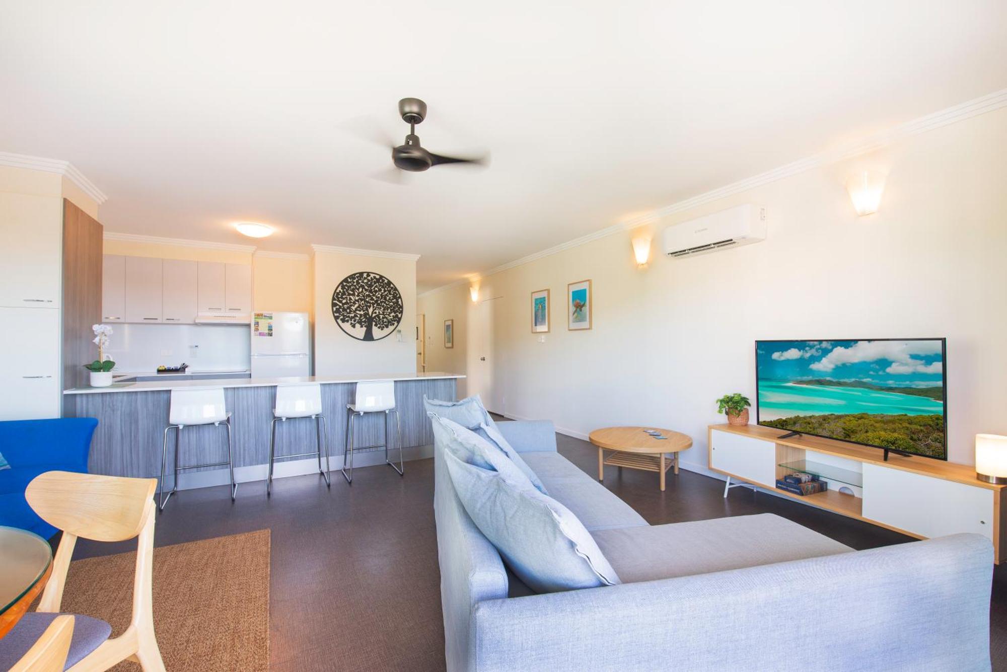 Coral Sea Vista Apartments Еърли Бийч Екстериор снимка