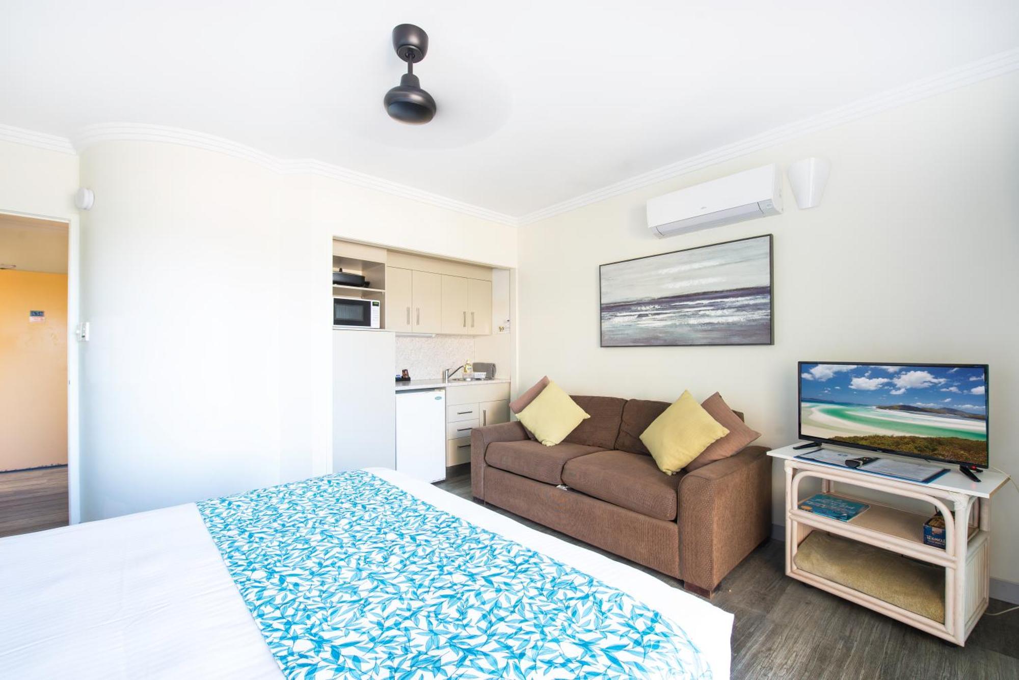 Coral Sea Vista Apartments Еърли Бийч Екстериор снимка